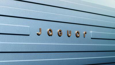 Curiosit&agrave; e un po' di ironia sul nome della nuova Jaguar: i tedeschi ci scherzano sopra, il nome da noi significa altro 