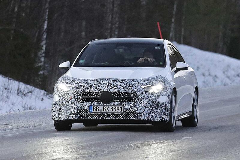 Nuova Mercedes CLA: l&rsquo;innovazione modulare tra ibrido ed elettrico [Foto Spia]