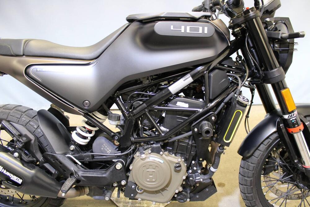 Husqvarna Svartpilen 401 (2021 - 23) (9)