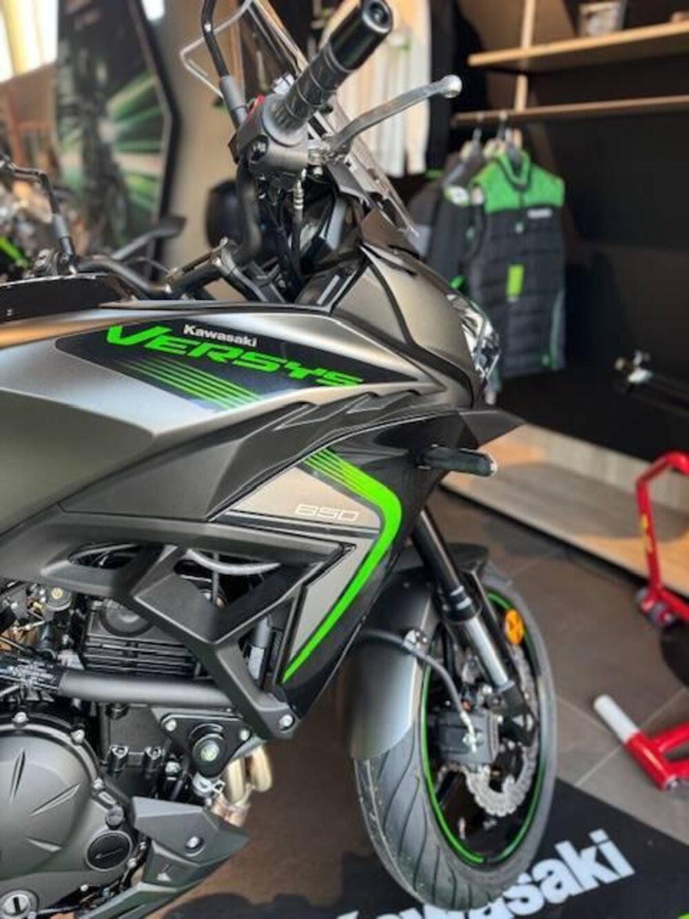 Kawasaki Versys 650 (2025 - 26) (2)