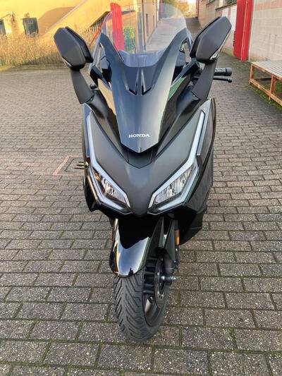 Honda Forza 350 (2025) nuova