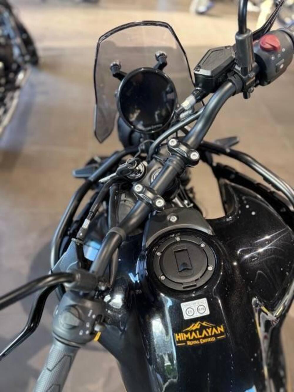 Royal Enfield Himalayan 450 (2024 - 25) (3)