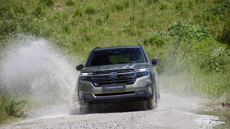 Subaru Forester, la guida della full hybrid da 41.950 euro pi&ugrave; incentivo [VIDEO]