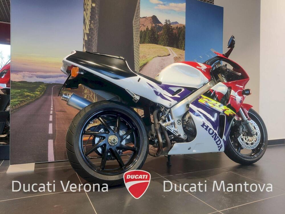 Honda VFR 400 - NC 30 (5)