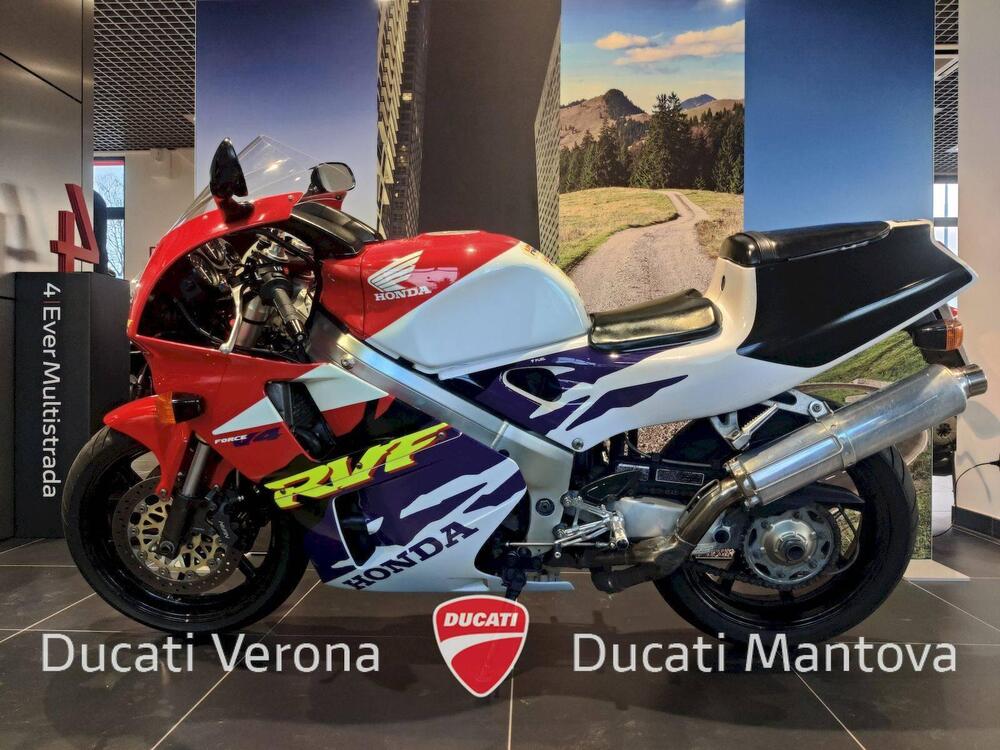 Honda VFR 400 - NC 30 (7)