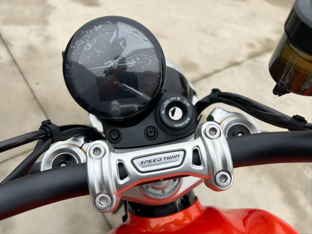 Triumph Speed Twin 1200 RS (2025 - 26) (5)