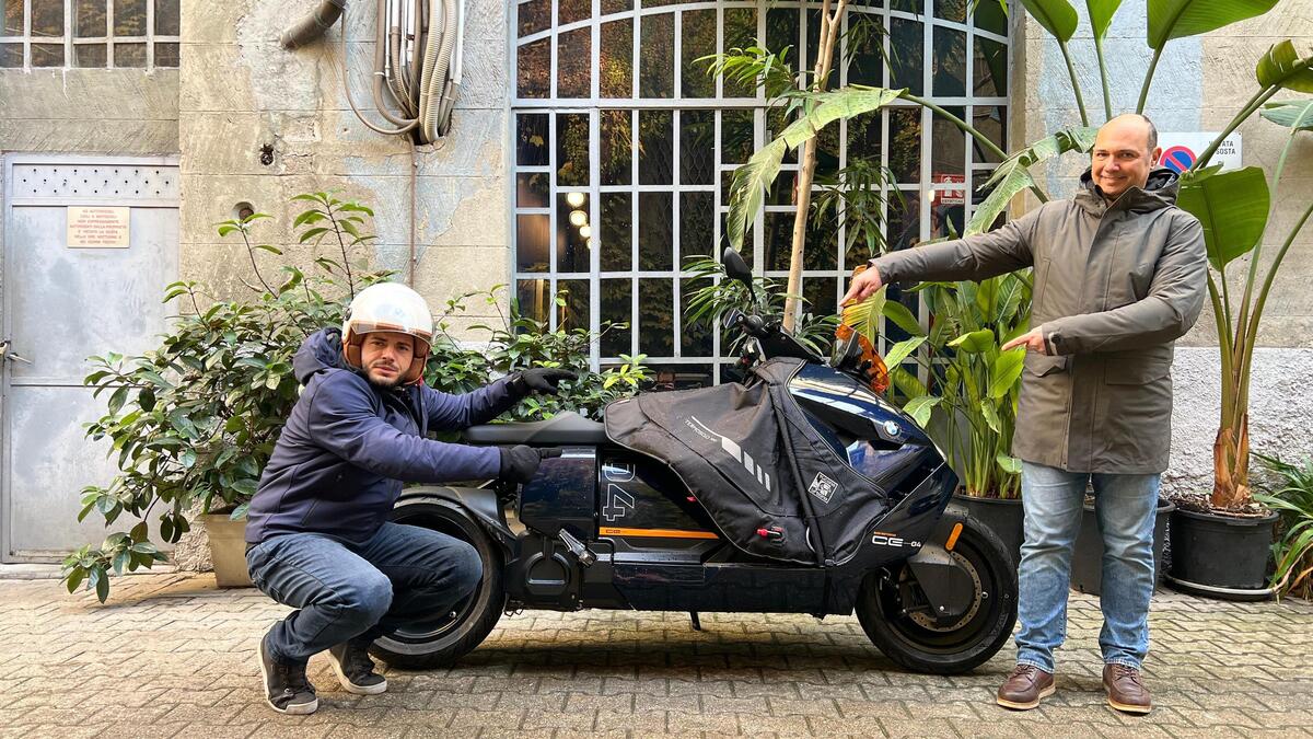 TUCANO URBANO Riparo Start TG L – Coprimoto Impermeabile Per Moto, Maxi Scooter E Tre Ruote, Nero