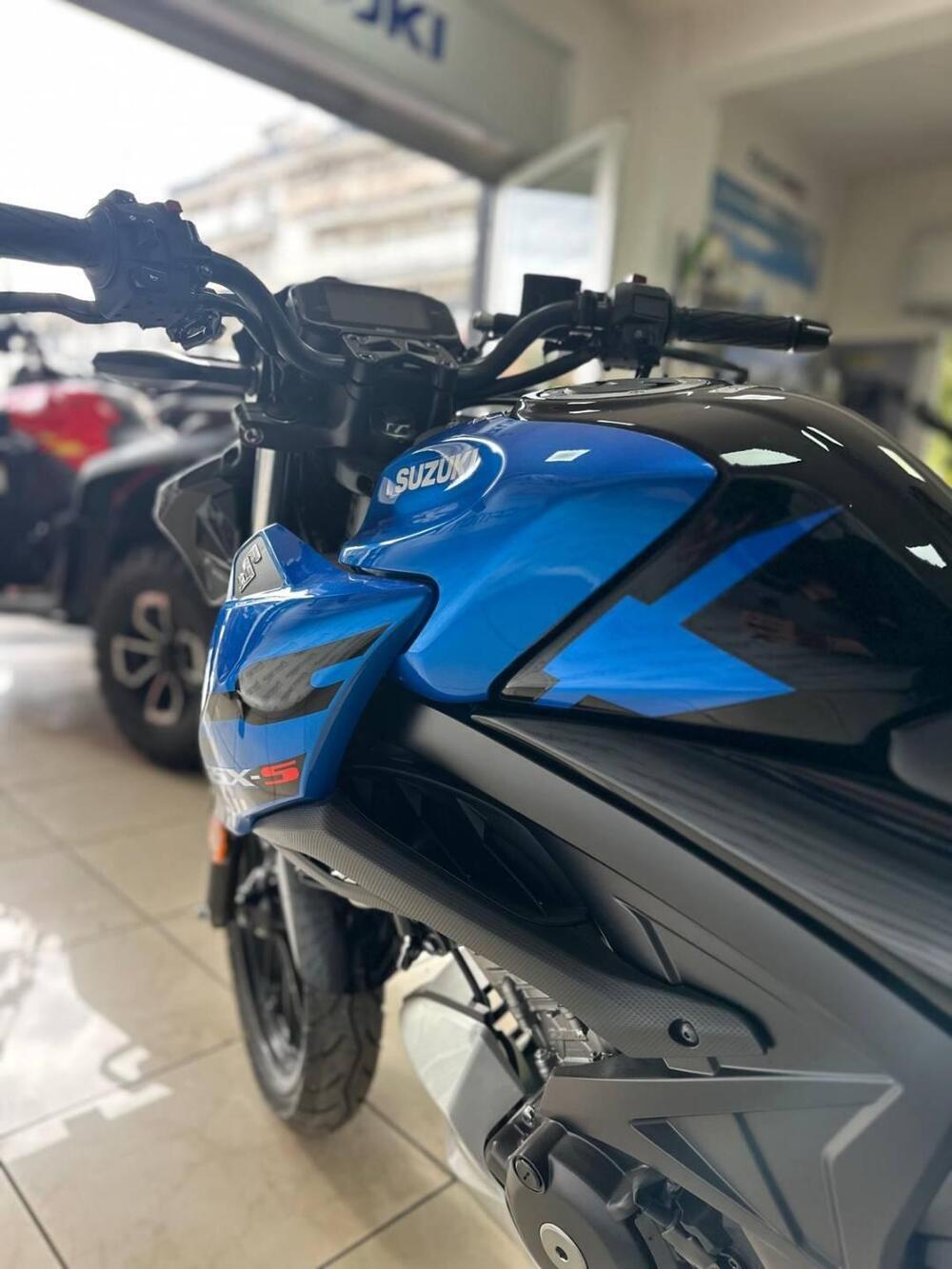 Suzuki GSX-S125 (2025) (4)