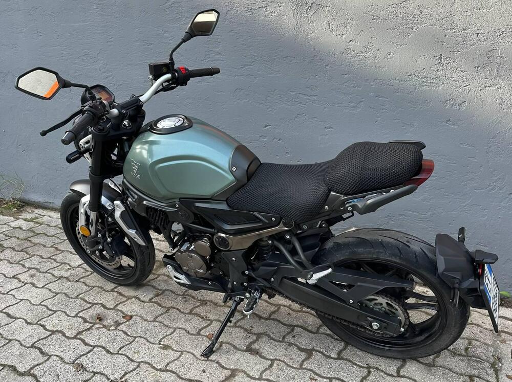 Voge Trofeo 300AC (2021 - 25) (13)