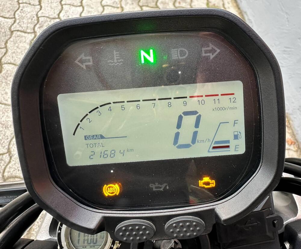 Voge Trofeo 300AC (2021 - 25) (20)