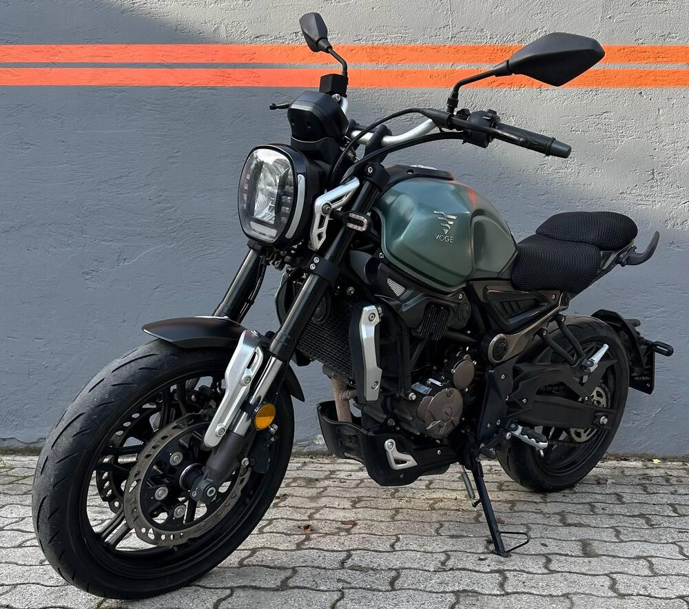 Voge Trofeo 300AC (2021 - 25) (2)