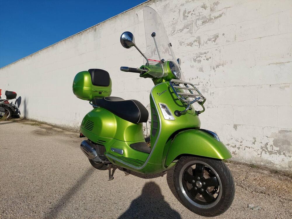 Vespa GTS 150 Super ie (2017 - 19) (2)