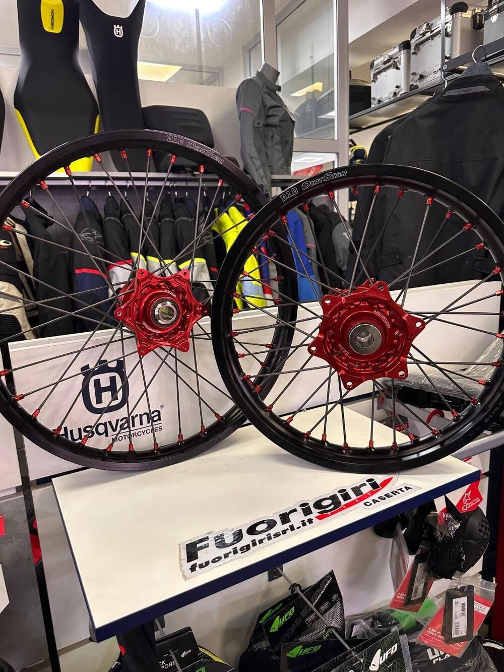 CERCHI FACTORY D.I.D PER GASGAS/KTM/HUSQVARNA Did (2)