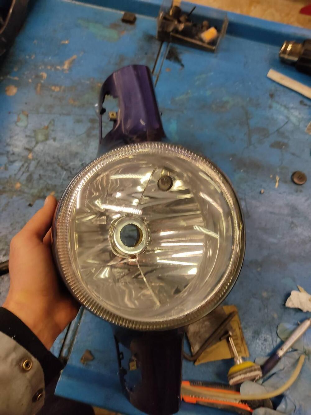 Faro e cover piaggio vespa 200 250 300 (2)