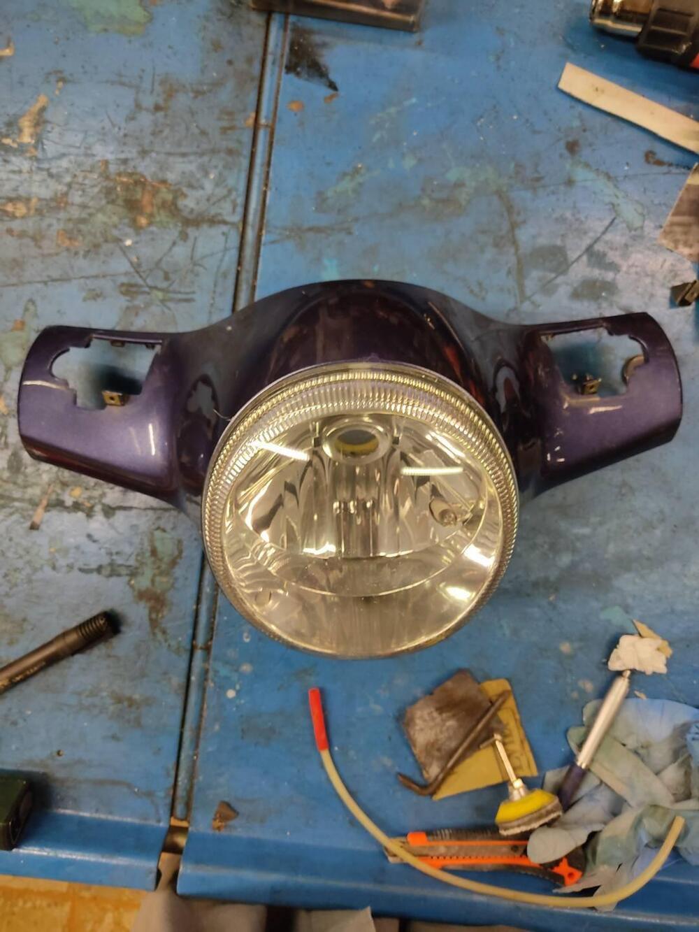 Faro e cover piaggio vespa 200 250 300 (7)