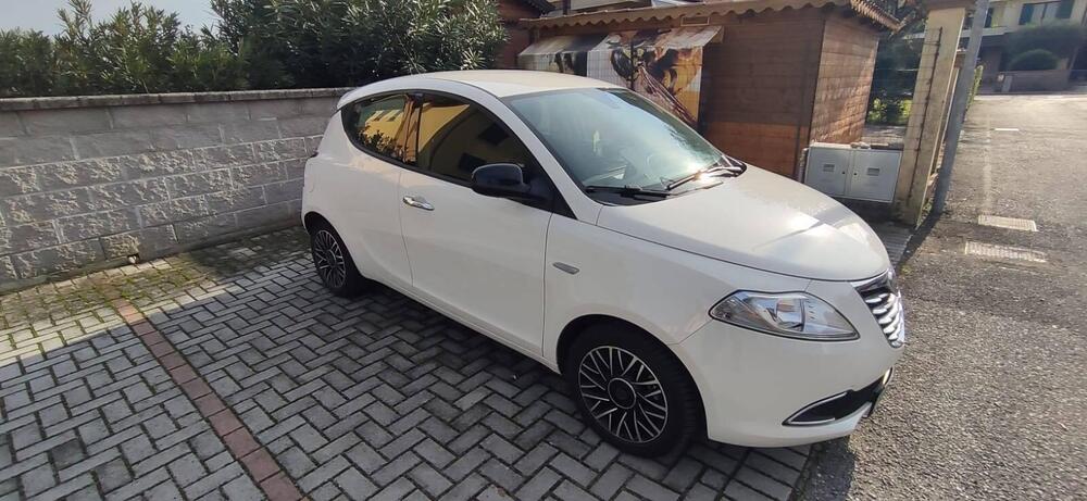 Lancia Ypsilon usata a Mantova (2)