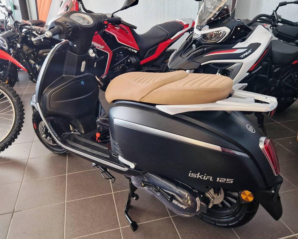Keeway Motor Iskia 125 (2023 - 25) (5)