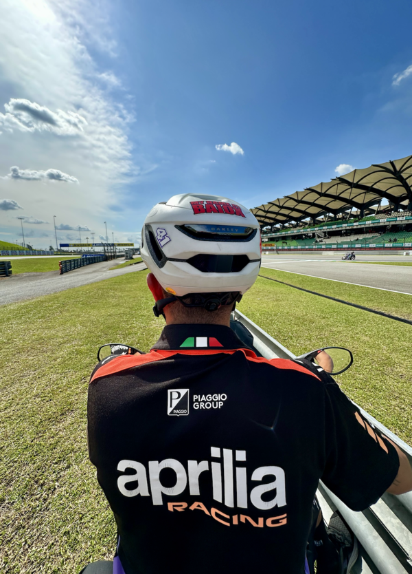 Il ritorno dello Jedi: siamo stati in pista a Sepang con Matteo Baiocco di Aprilia capire come lavora un coach in MotoGP