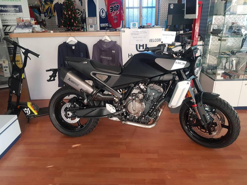 Husqvarna Svartpilen 801 (2024 - 26)