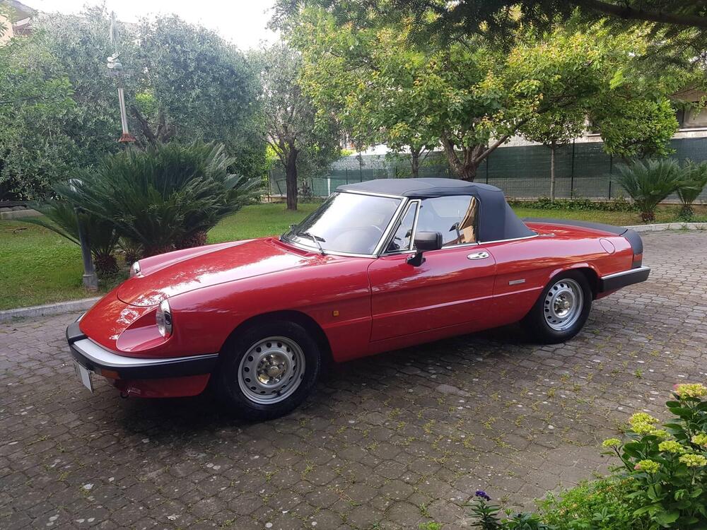 Alfa Romeo Spider 1600  d'epoca a Roma (2)
