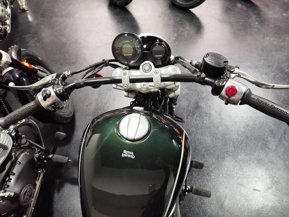 Royal Enfield Super Meteor 650 (2023 - 26) (3)