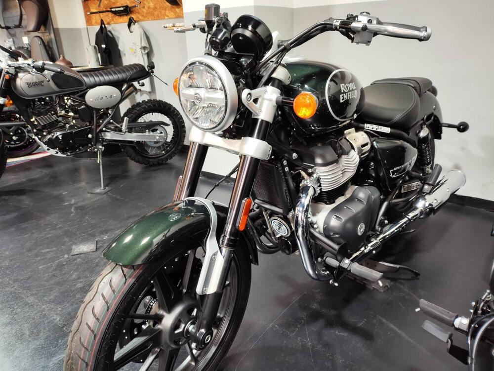 Royal Enfield Super Meteor 650 (2023 - 26) (5)