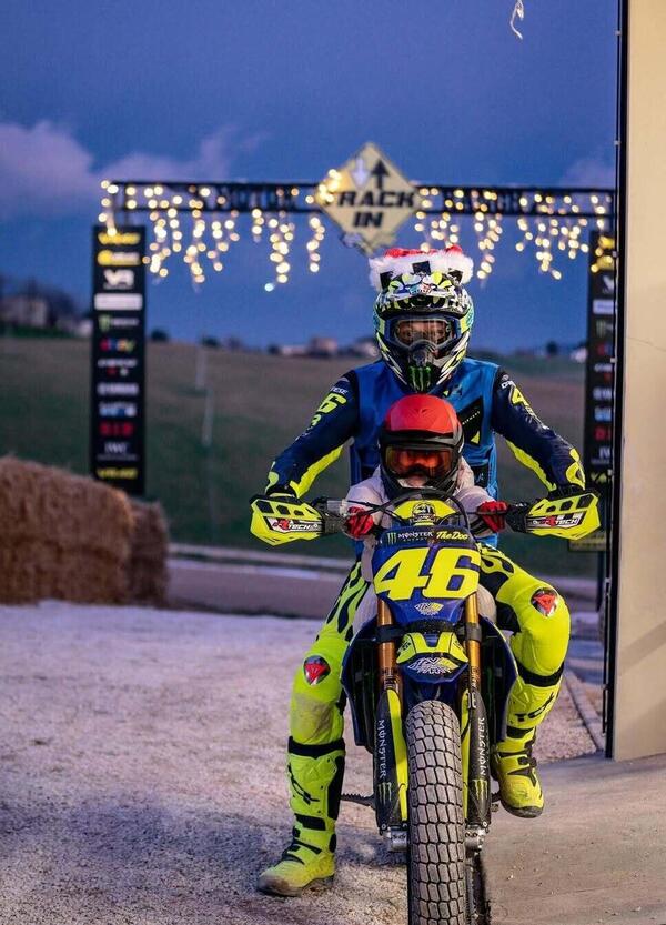 [VIDEO] Il Natale dei piloti: dai regali &ldquo;indimenticabili e da paura&rdquo; a Valentino Rossi Santa Claus al Ranch