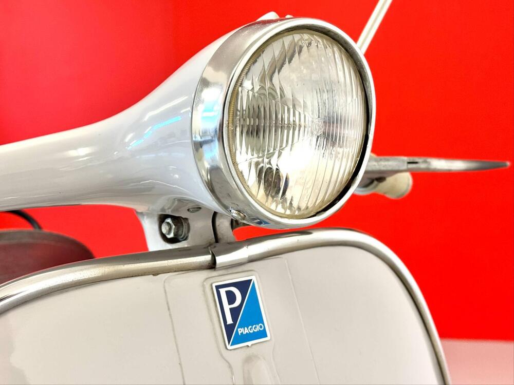 Piaggio VESPA 125 VNB5T (10)