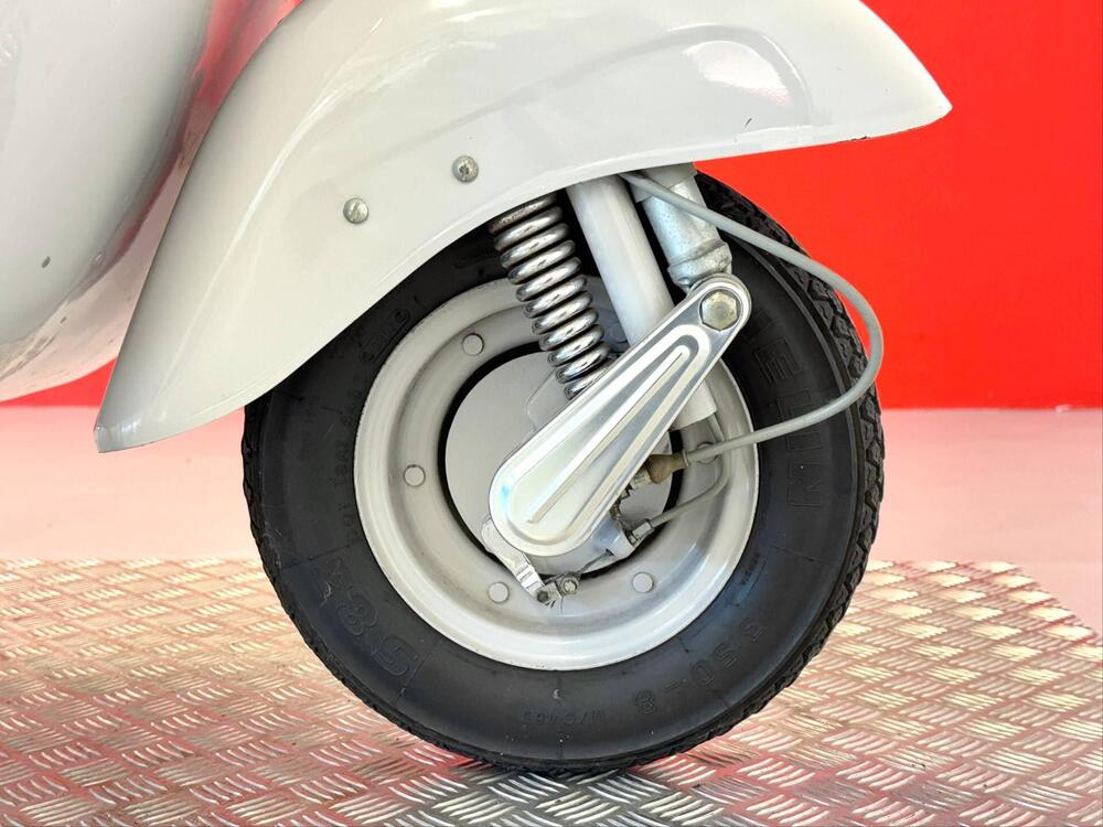 Piaggio VESPA 125 VNB5T (11)