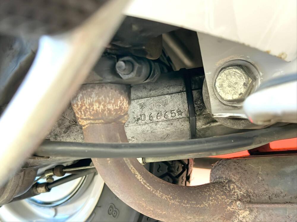 Piaggio VESPA 125 VNB5T (15)