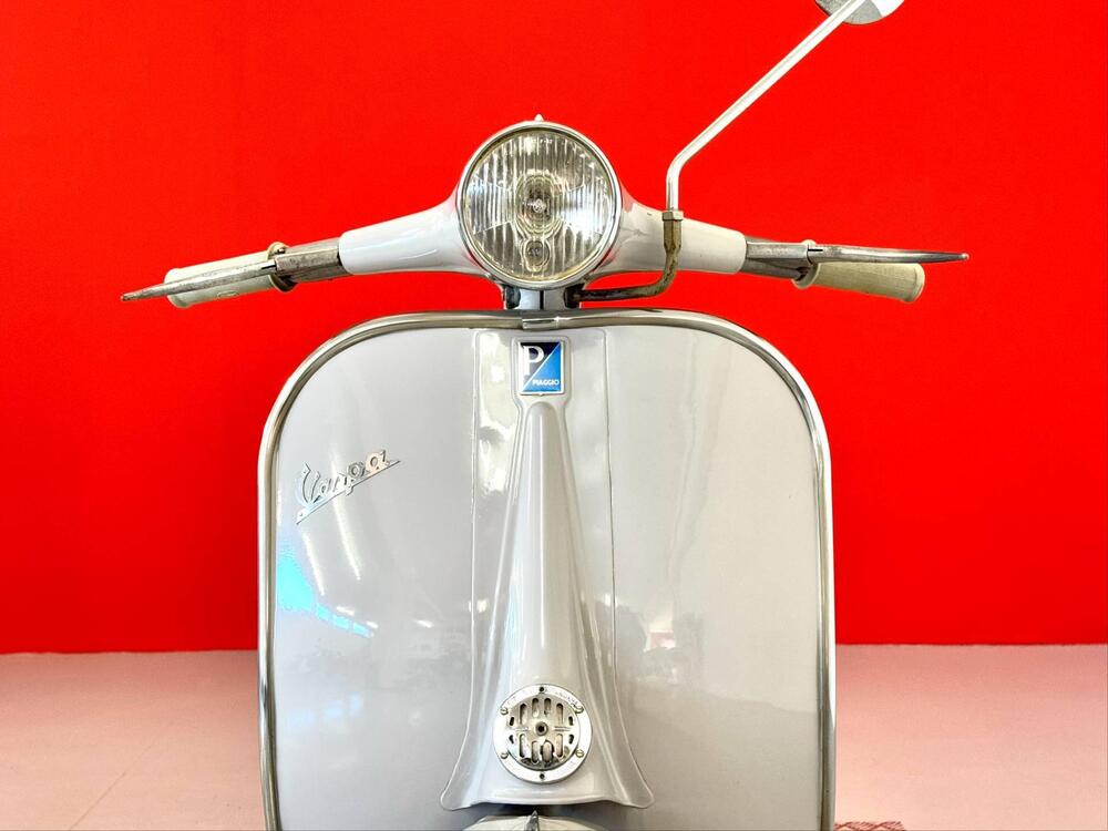 Piaggio VESPA 125 VNB5T (17)