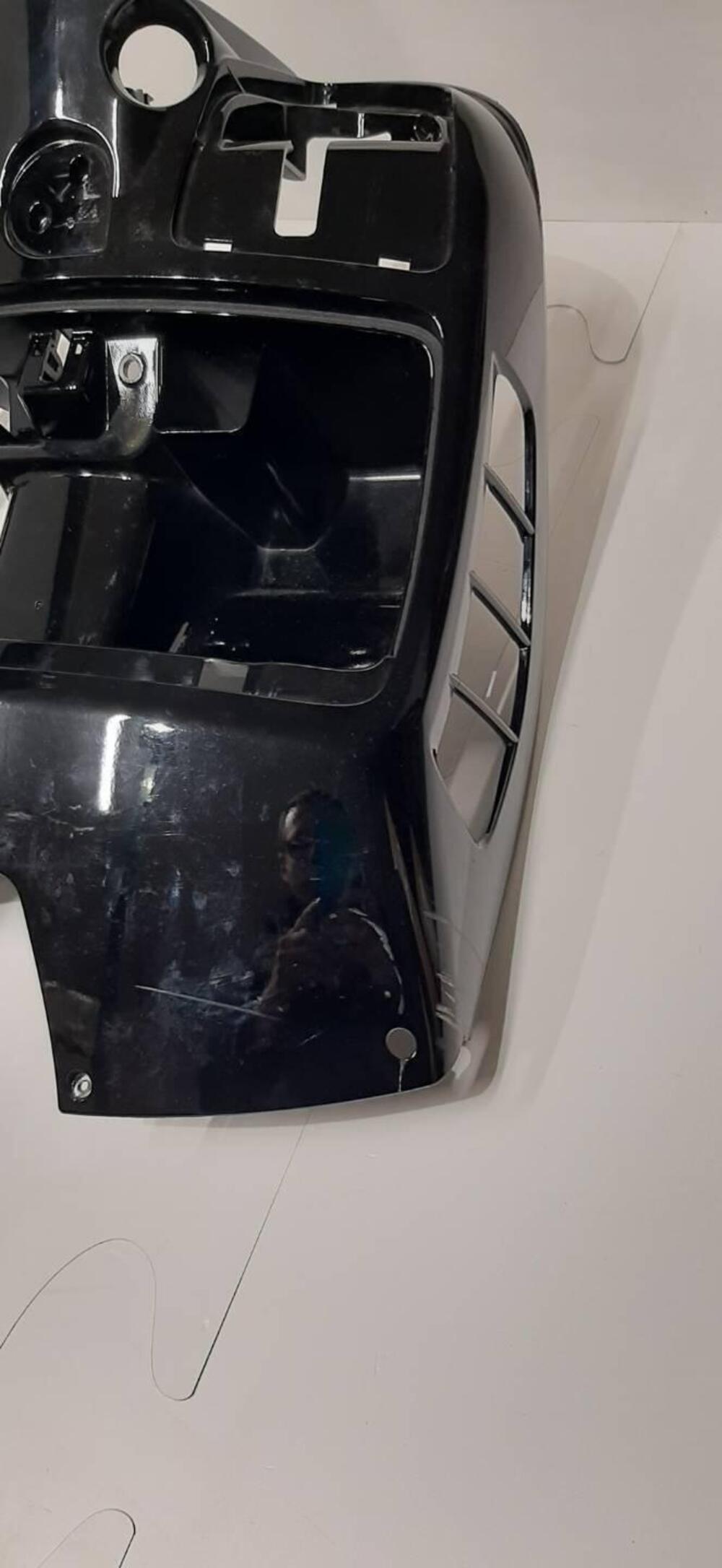 SCUDO INTERNO PER VESPA GTS 300 MY 2020/2022 (5)