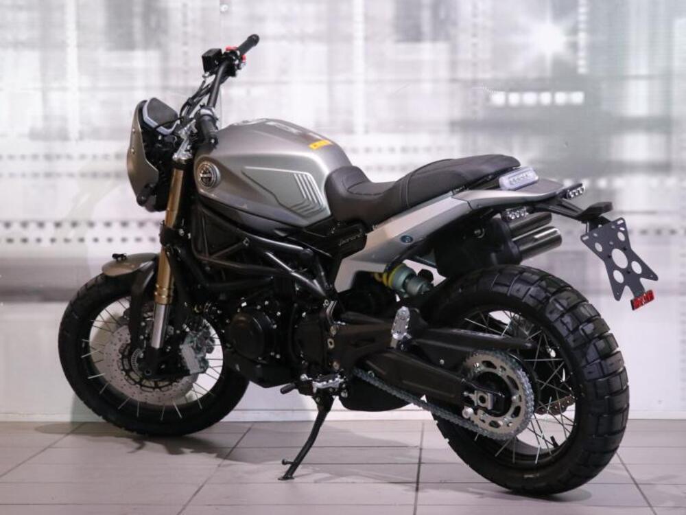 Benelli Leoncino 800 (2022 - 26) (2)