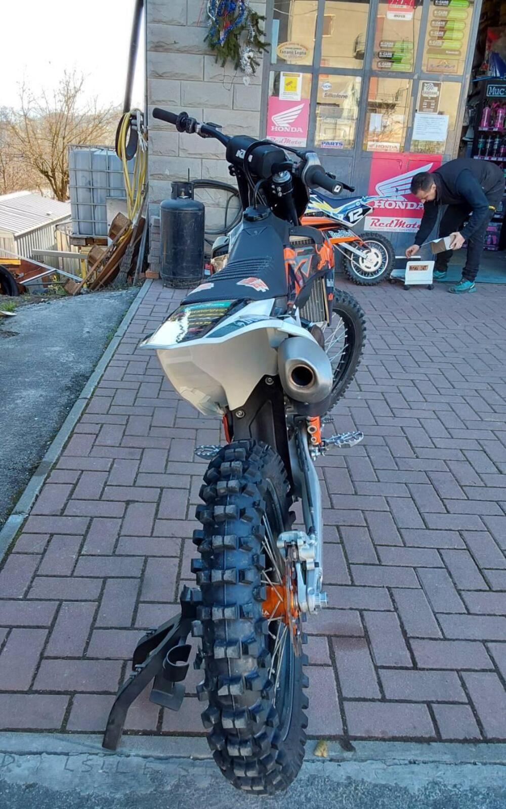 KTM 250 SX-F (2023) (4)