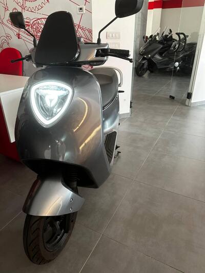 Yadea C1S (2020 - 25) usata