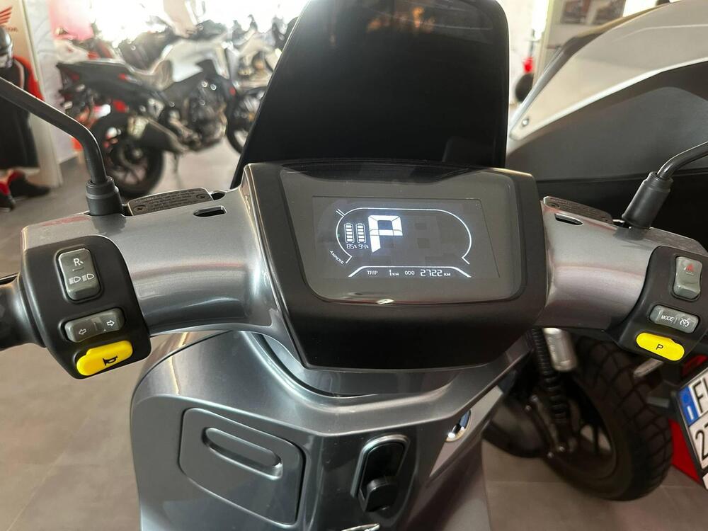 Yadea C1S (2020 - 25) (10)