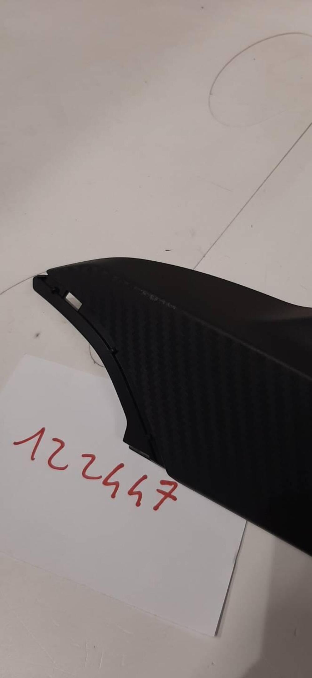 FIANCHETTO CARENA POSTERIORE SX PER SYM JOYMAX 300 (3)