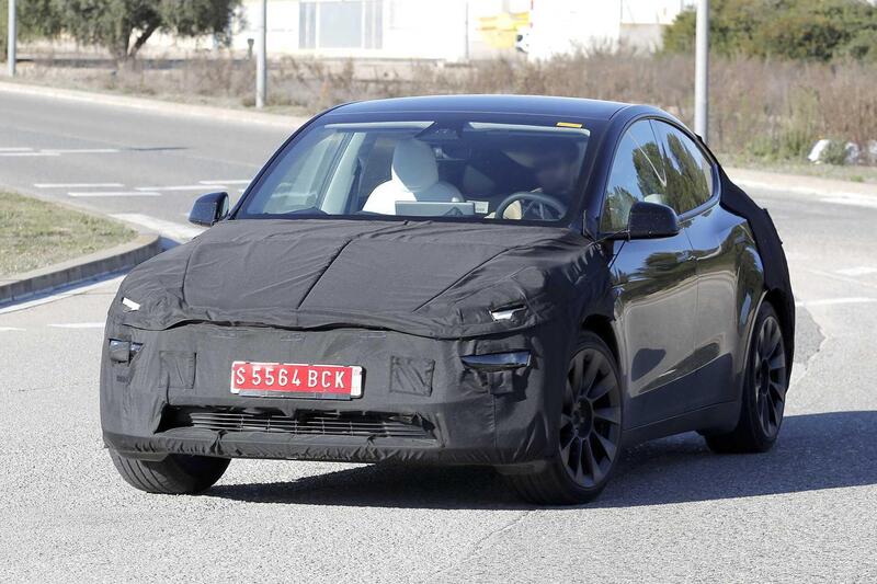 La nuova Tesla Model Y &egrave; sulle strade europee: ecco la Juniper con le nostre foto spia in anteprima