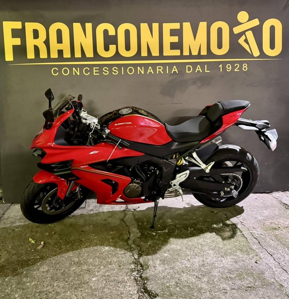 QJ Motor SRK 800 RR (2025) (3)