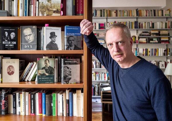 Repubblica e Venerd&igrave;, prime pagine dedicate a Scurati, fascismo e &ldquo;M&rdquo;, la serie con Luca Marinelli? Aveva ragione Libero a scegliere Mussolini come uomo dell&rsquo;anno 