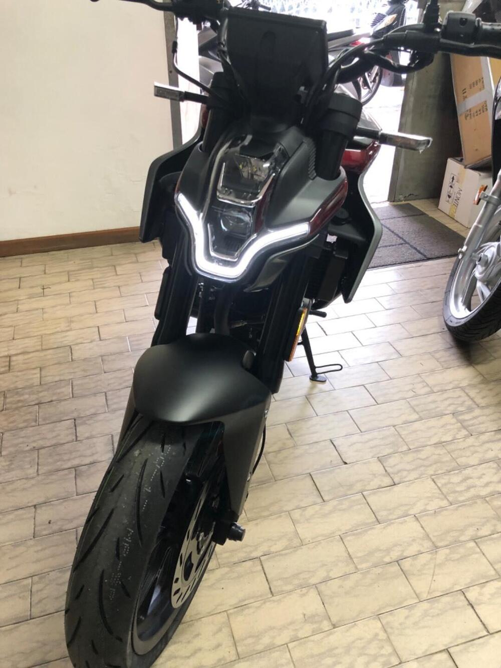 Malaguti Drakon 125 (2022 - 25) (9)