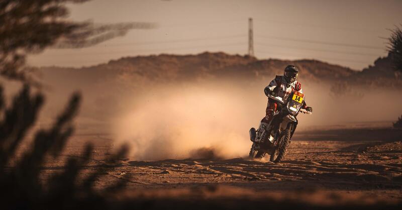 Dakar 2025. T2, 48H Chrono Part 1, Sanders e Al Rajhi in testa al break notturno 