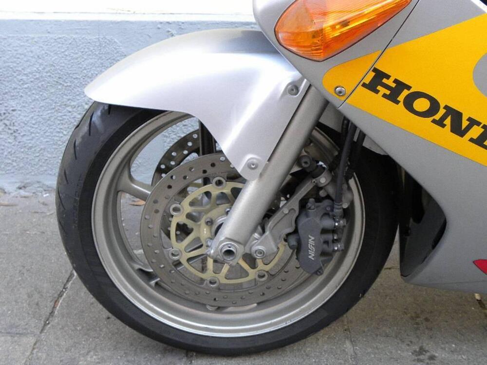 Honda VFR 800 (8)