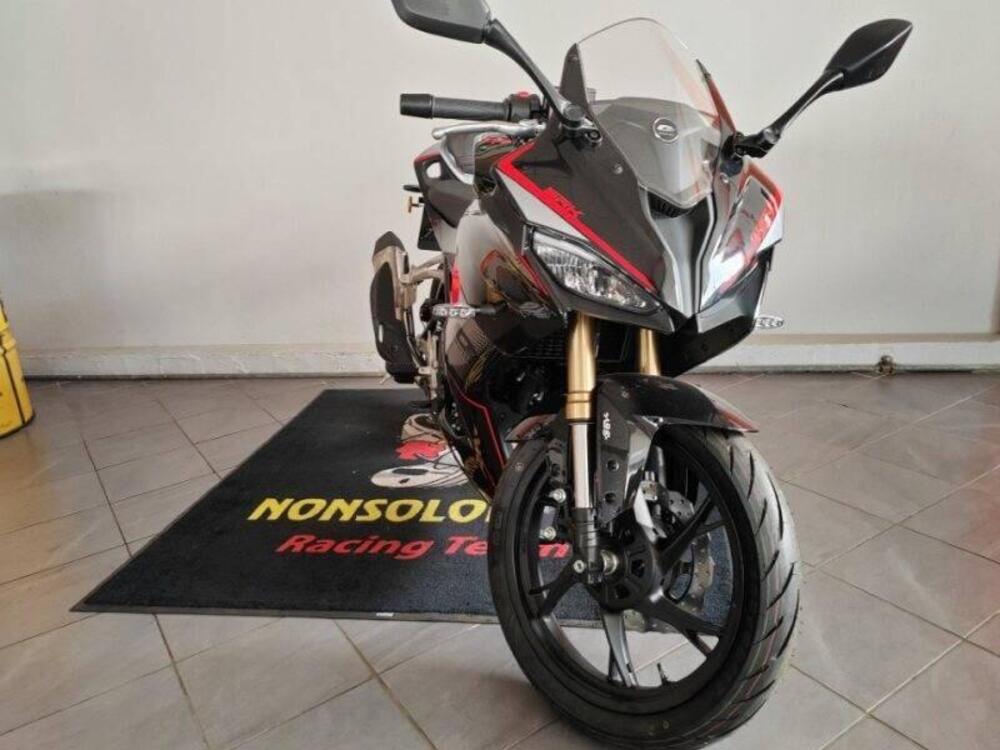 QJ Motor SRK 125 R (2024) (4)