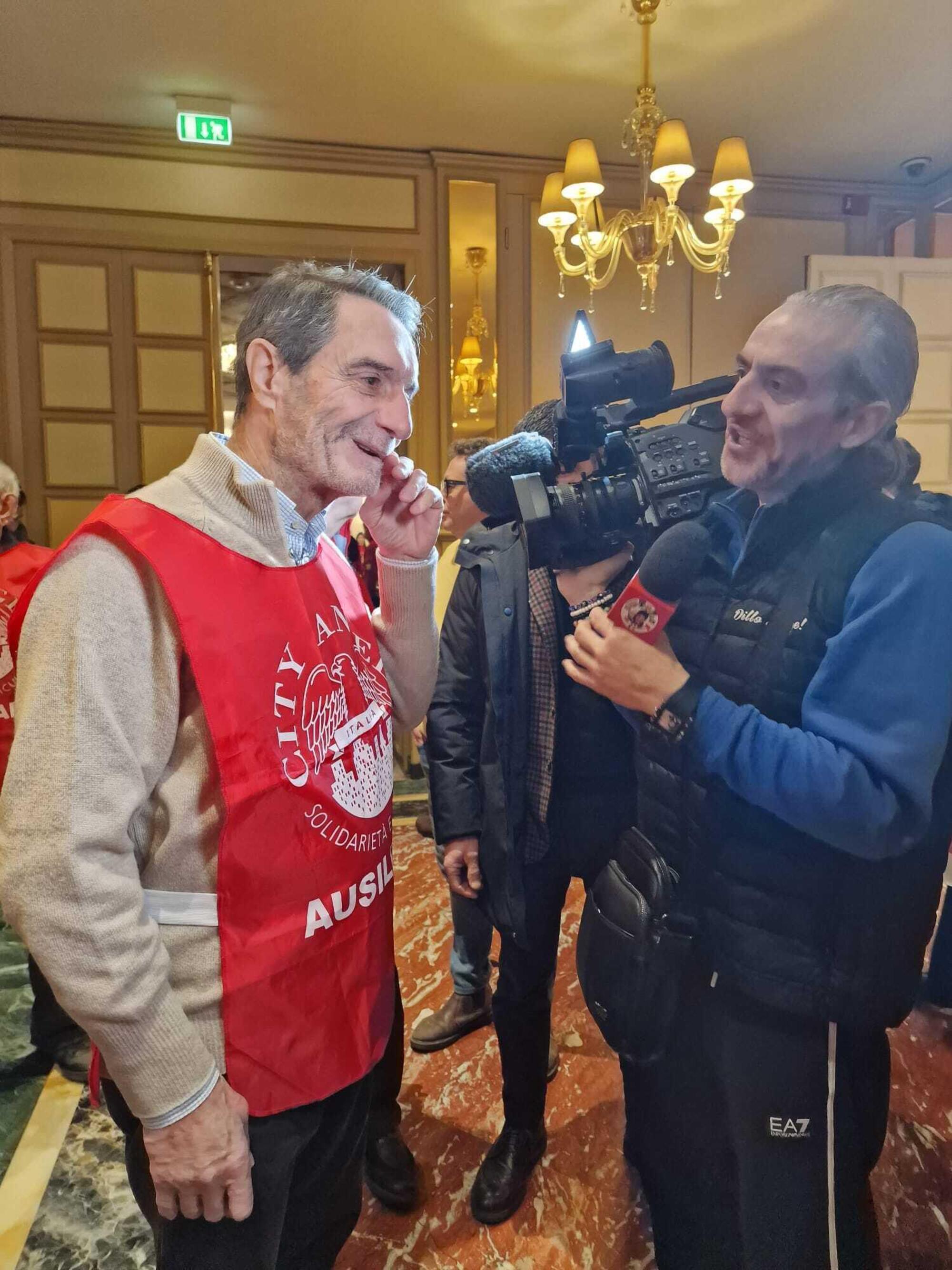 Il presidente della Regione, Attilio Fontana alla &quot;Befana del clachard&quot; dei City Angels di Milano