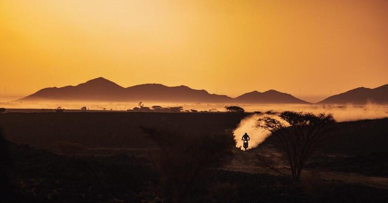 Dakar 2025. T4, Al Ula, Marathon, &quot;Michelangelo&quot; Sanders e Prince Al Rajhi [VIDEO]