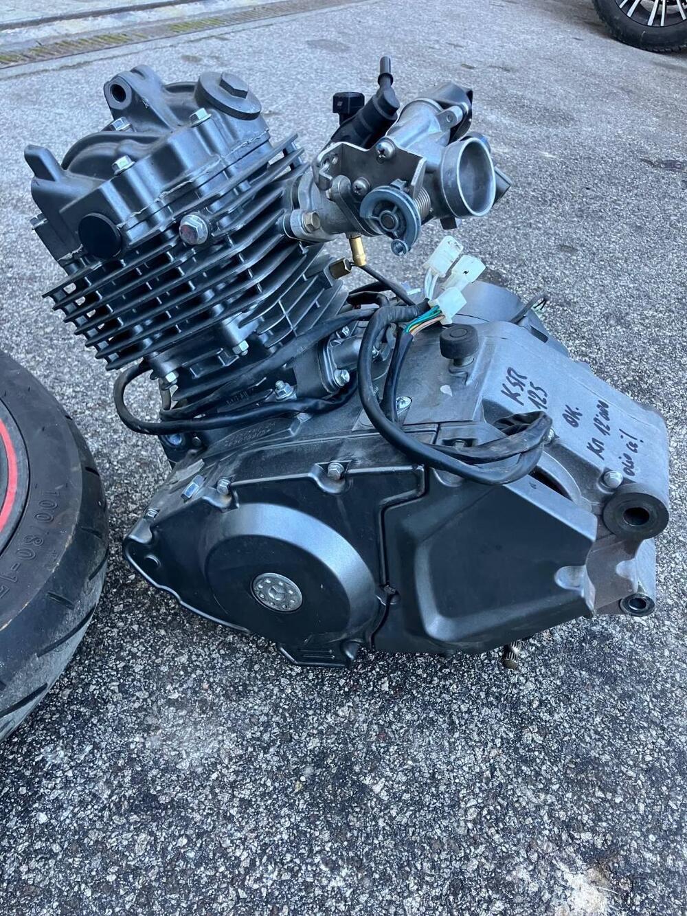 Motore KSR 125 euro 4 modello Naked con 2 ruote (2)