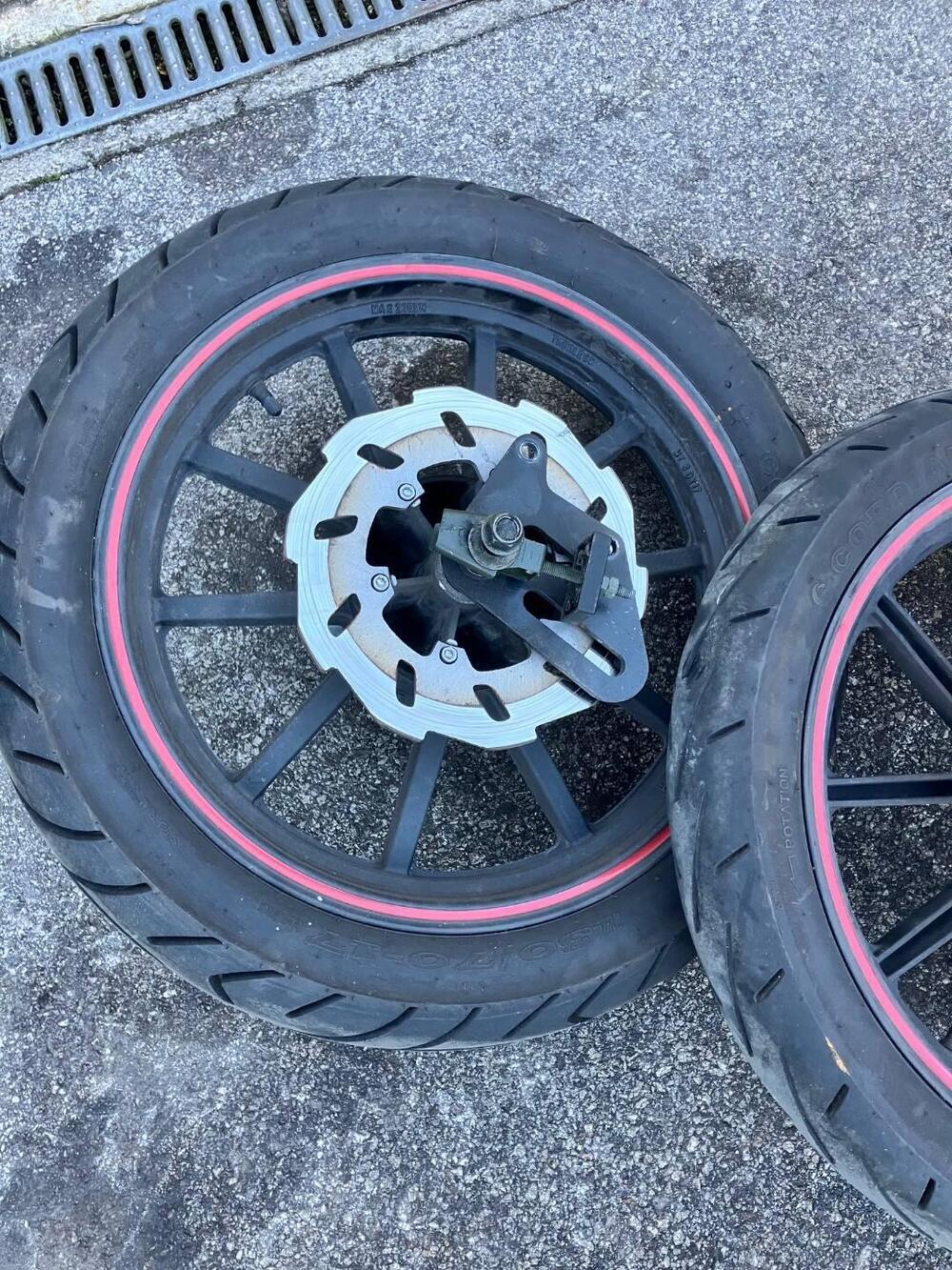 Motore KSR 125 euro 4 modello Naked con 2 ruote (6)