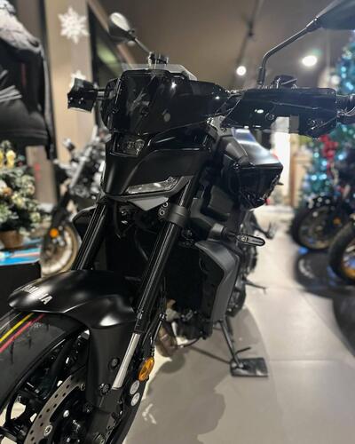Yamaha MT-09 Y-AMT (2024 - 25) nuova