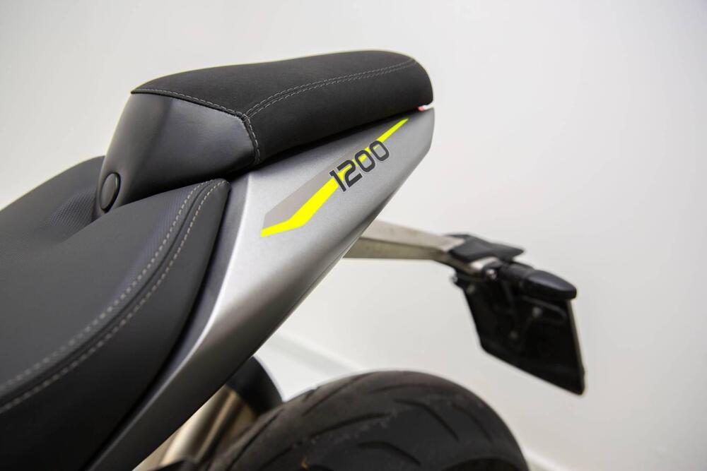 Triumph Speed Triple 1200 RS (2021 - 24) (12)